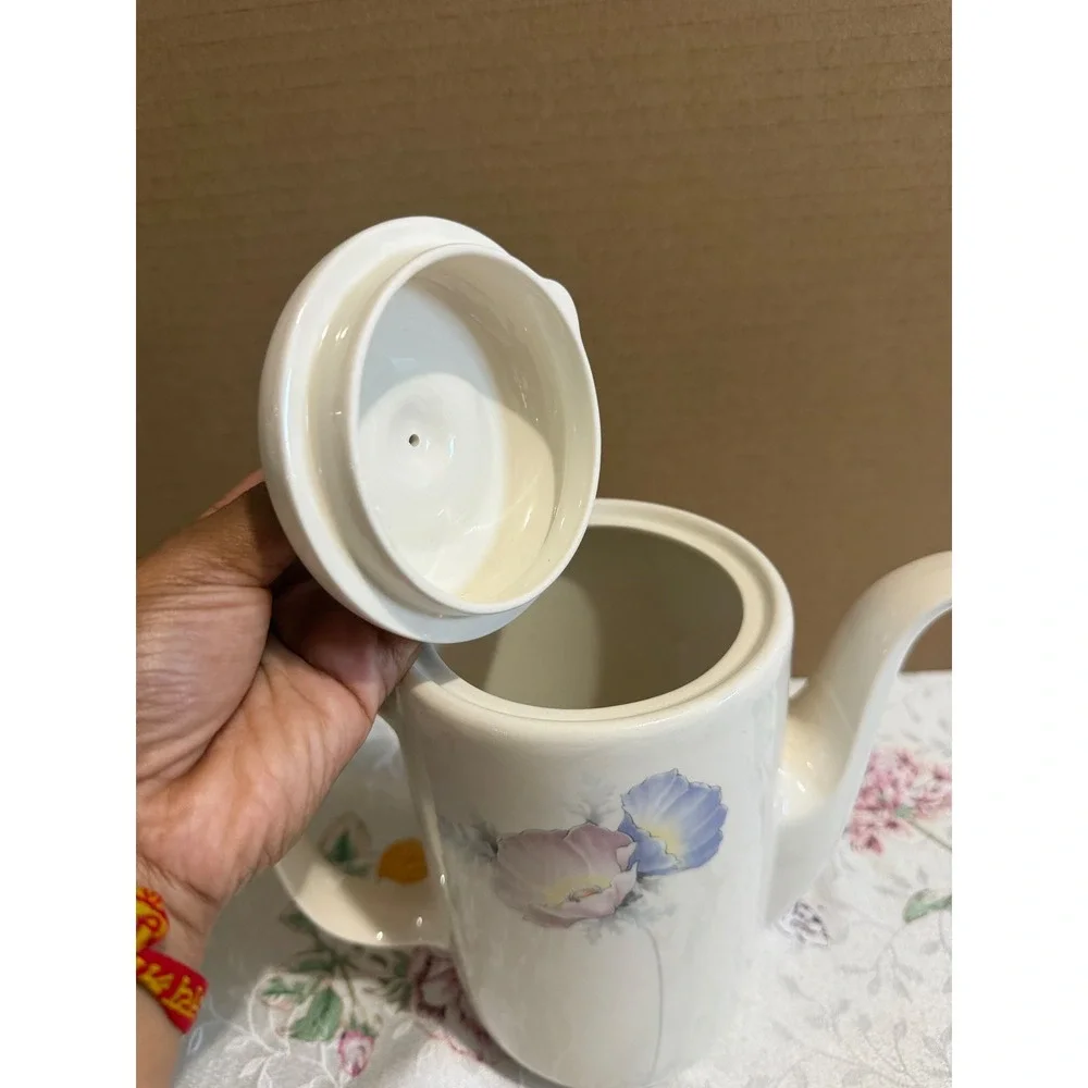 Noritake Keltcraft Misty Isle Ringlet 9131 Coffee Pot Tea Server Ireland Floral